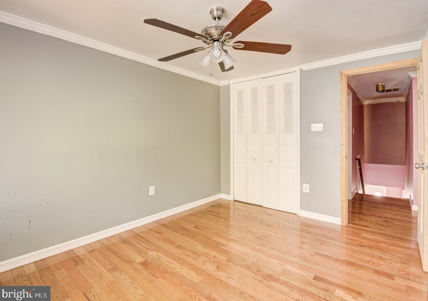 41 Carolina Ct, Dulles VA  20164-1730 exterior