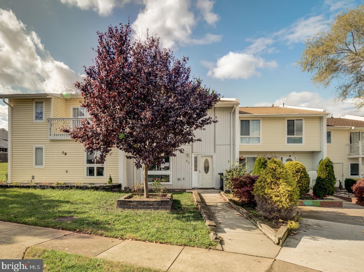 41 Carolina Ct, Dulles VA  20164-1730 exterior