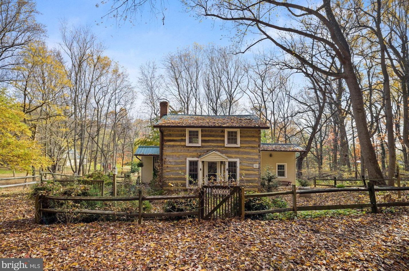 41788 Stumptown Rd, Leesburg, VA 20176