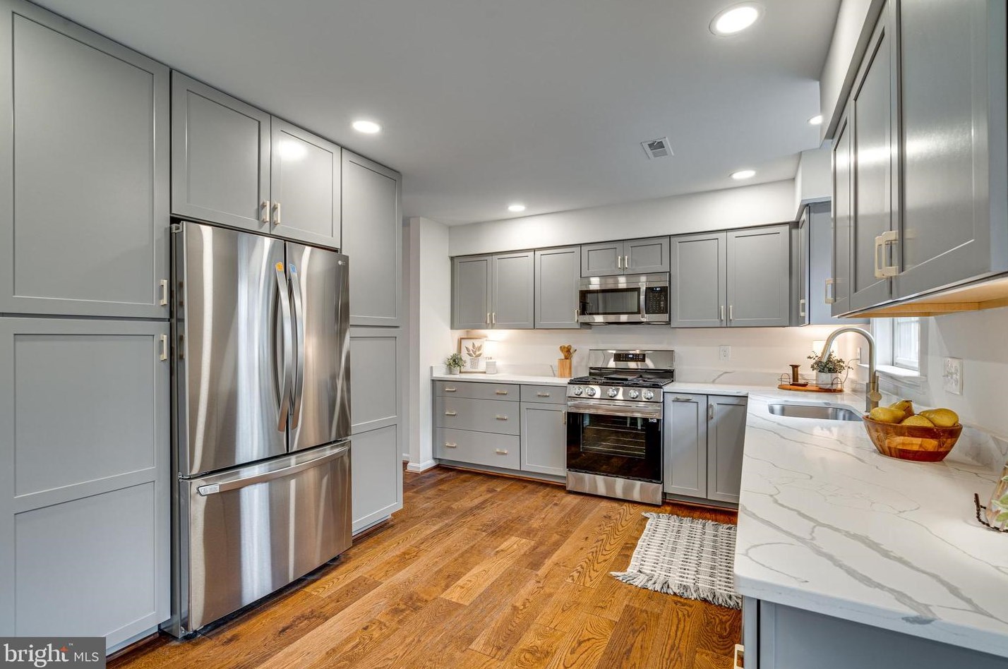 20930 Sandstone Sq, Dulles, VA 20165