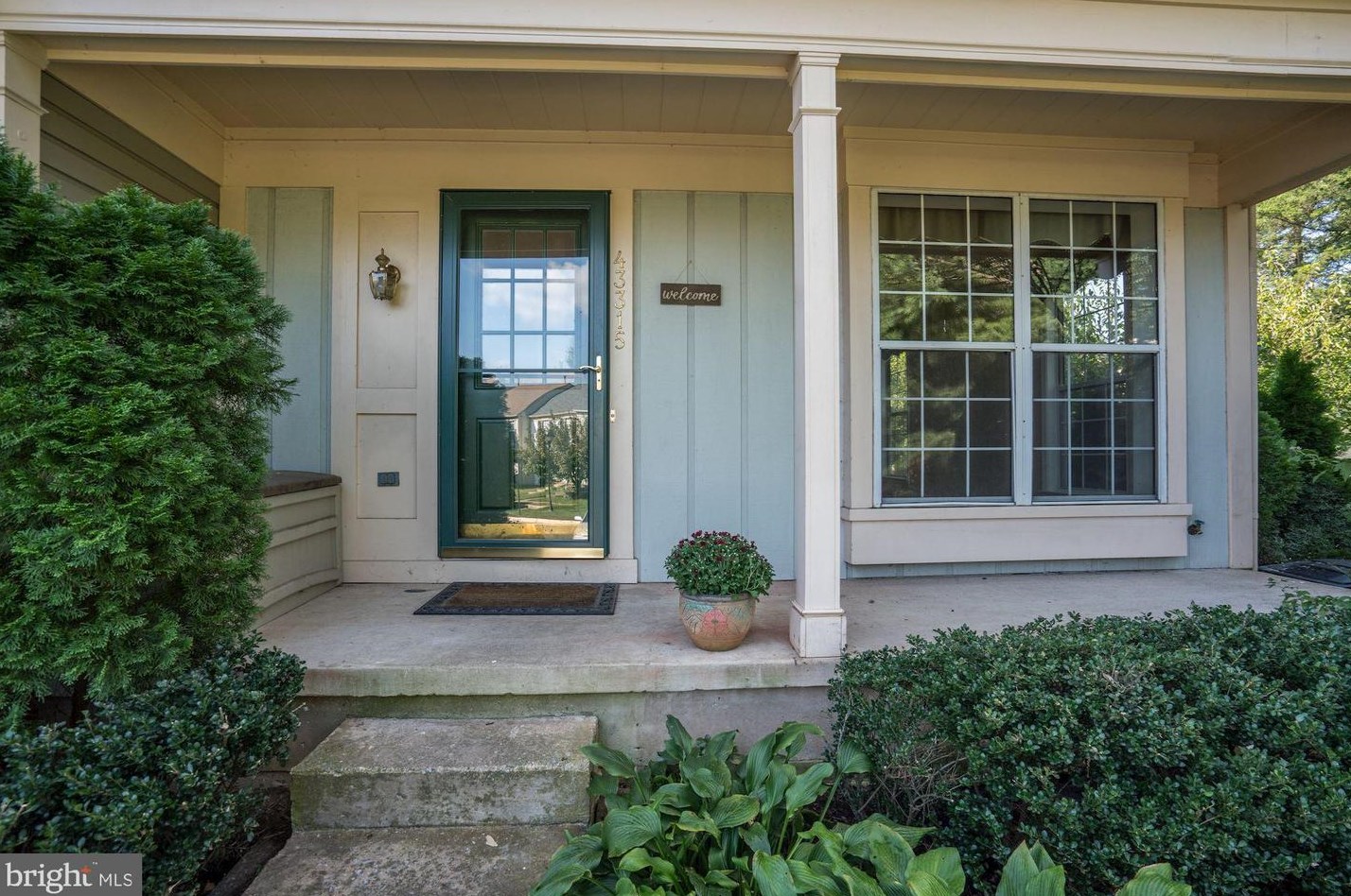 43315 Parlor Sq, Ashburn, VA 20147