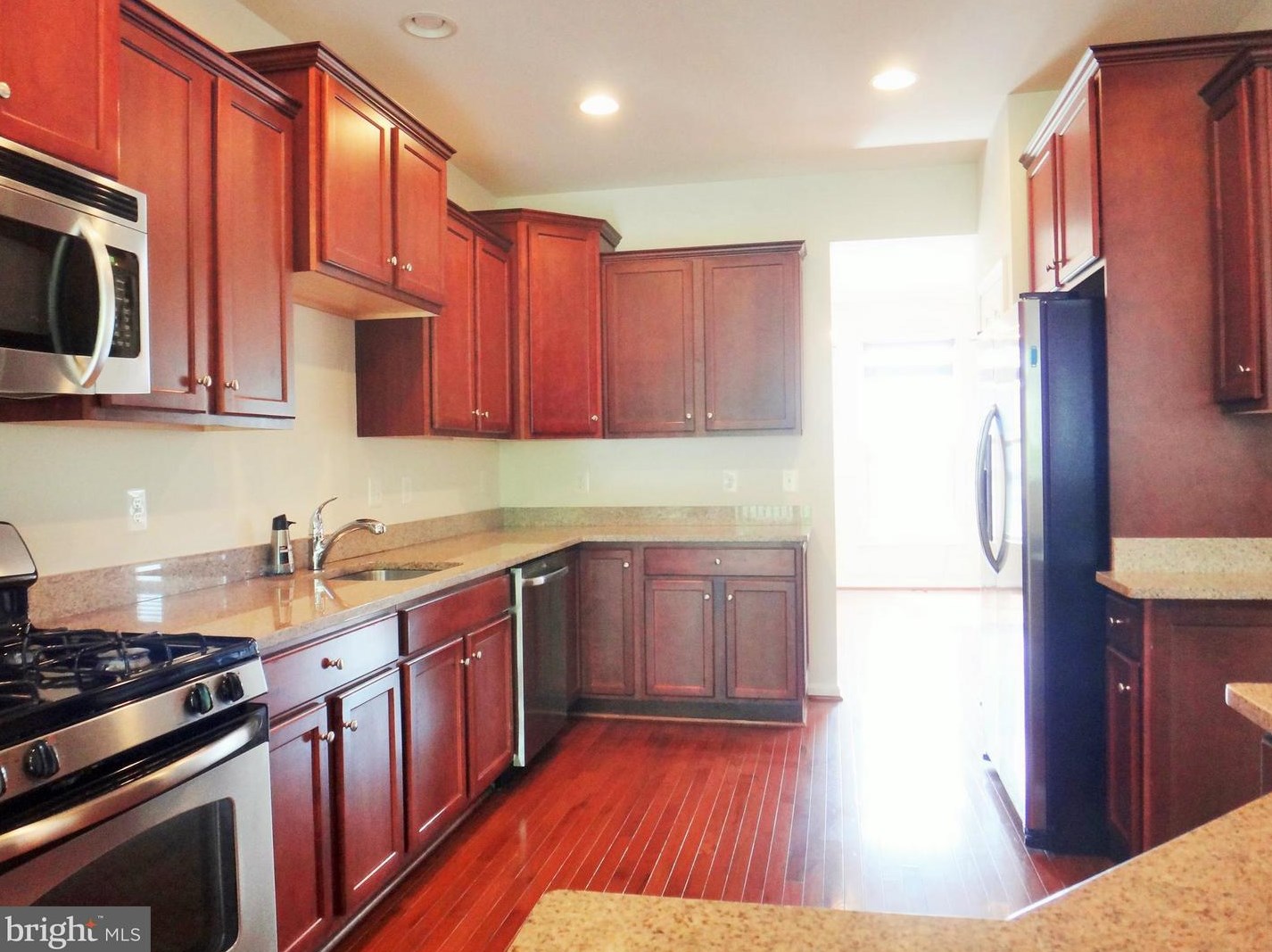 22154 Macdougall Ter, Ashburn VA  20148-4179 exterior