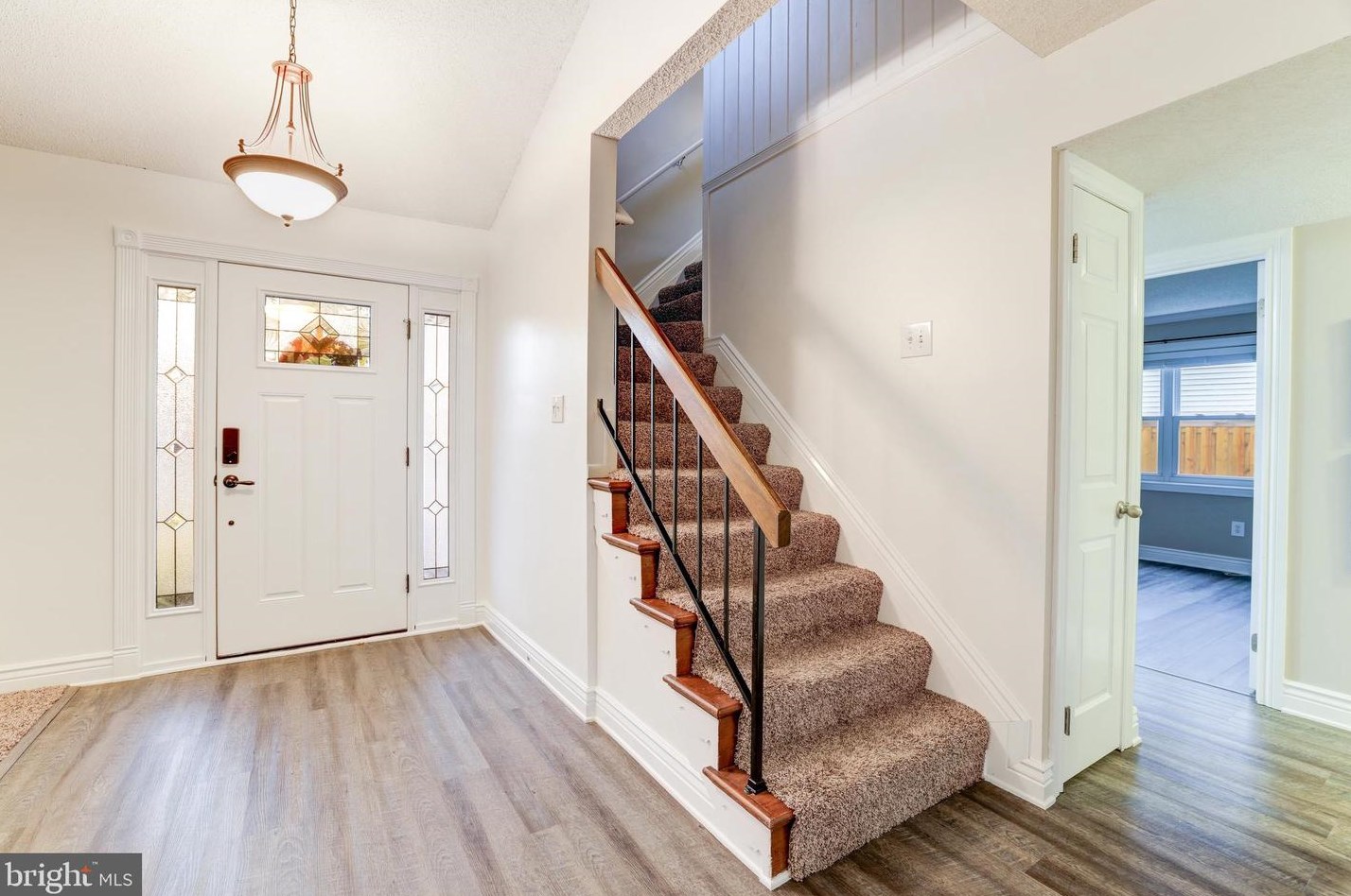 236 E Juniper Ave, Dulles, VA 20164