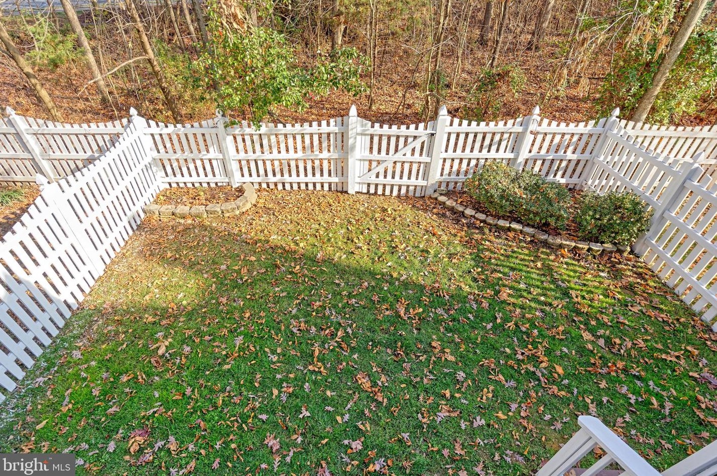 19958 Presidents Cup Ter, Ashburn VA  20147-4115 exterior