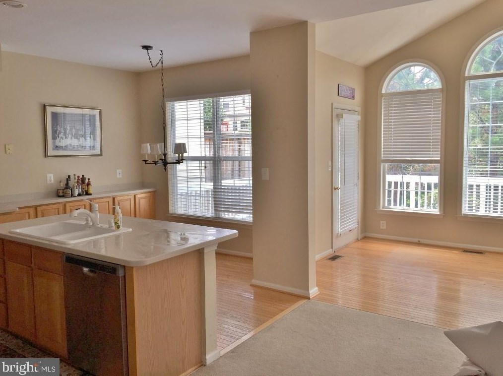 21338 Victorias Cross Ter, Ashburn, VA 20147