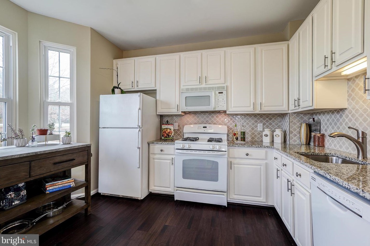 20453 Chesapeake Sq, Dulles, VA 20165-4349