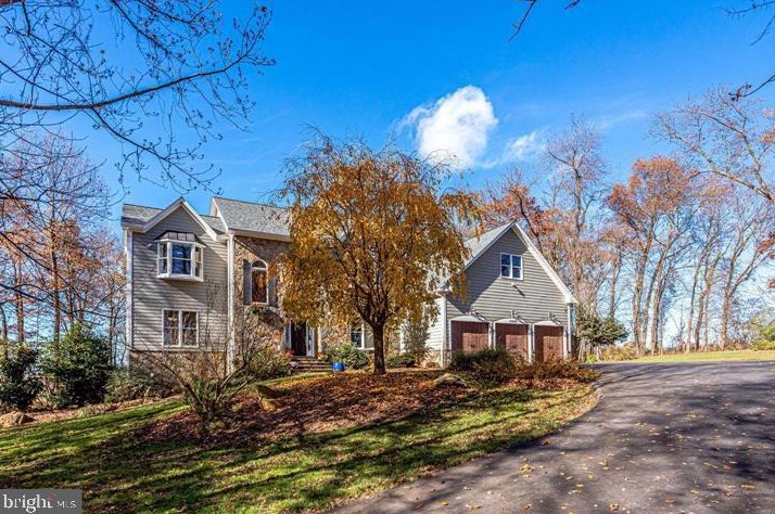 15806 Old Waterford Rd, Paeonian Springs, VA 20129