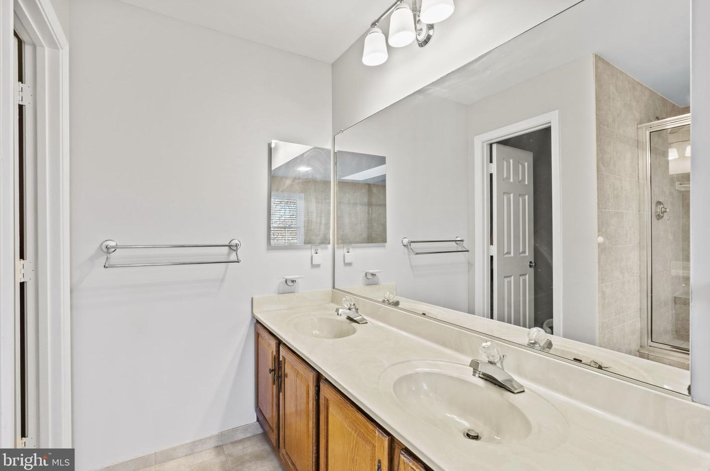 20226 Catlett Pl, Ashburn VA  20147-3303 exterior