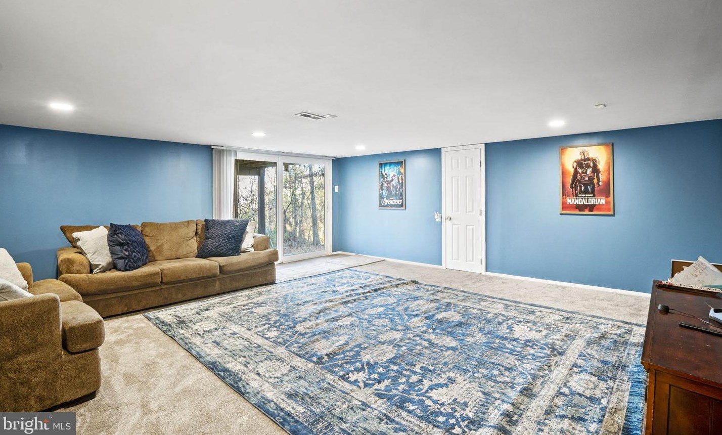 20226 Catlett Pl, Ashburn VA  20147-3303 exterior