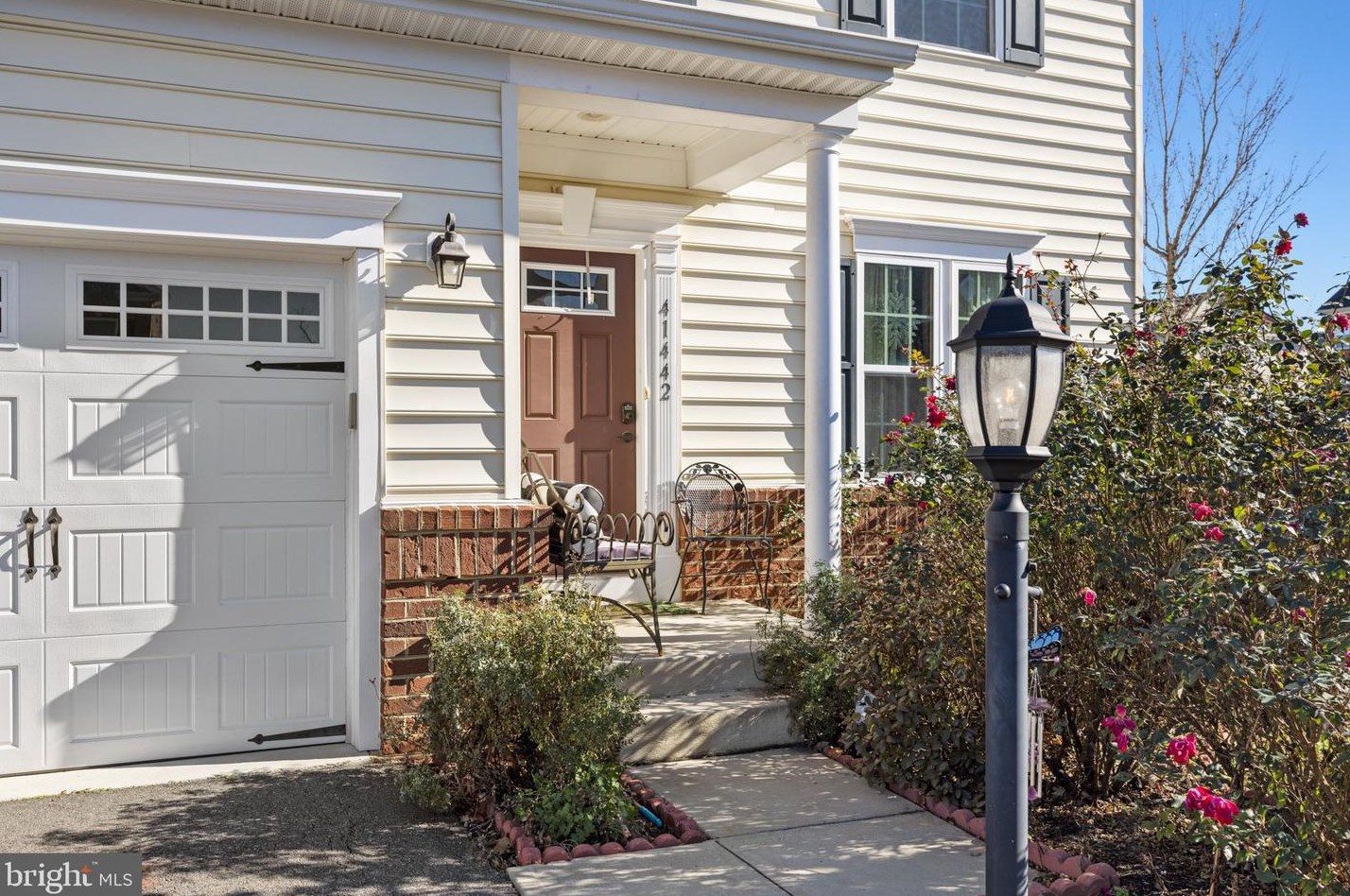 41442 Carriage Horse Dr, Stone Ridge, VA 20105