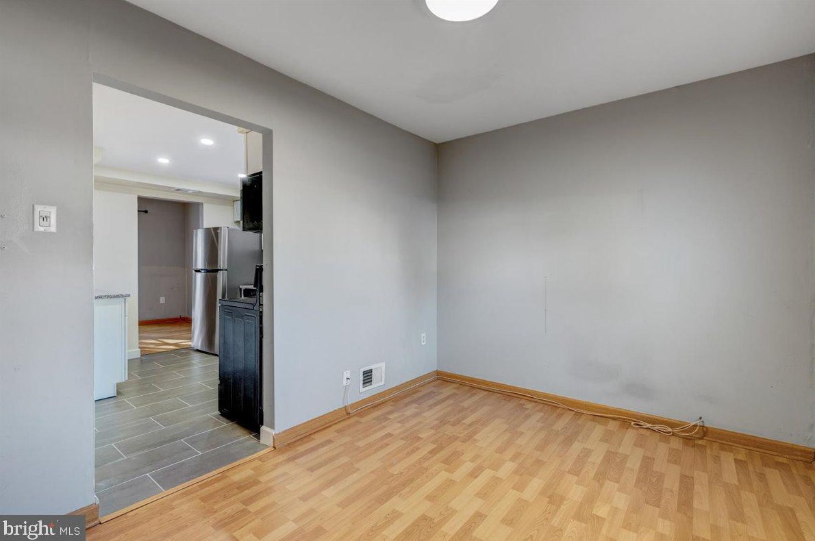 219 Willow Ter, Dulles VA  20164-1629 exterior