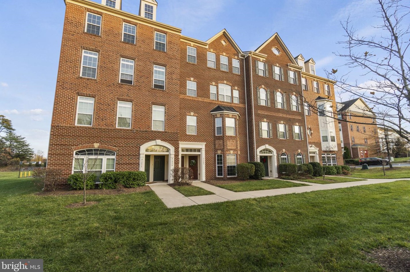 21583 Zuknick Ter, Ashburn, VA 20147-7513