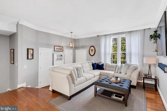 43173 Riders Sq, Ashburn, VA 20148