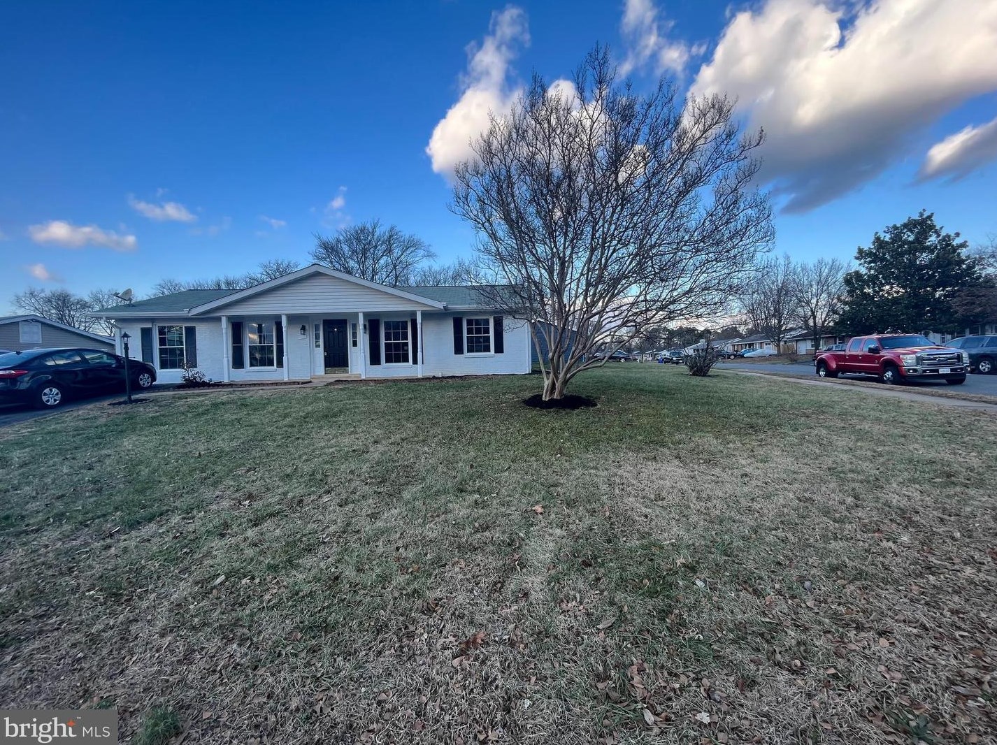 319 Williamsburg Rd, Dulles VA  20164-4326 exterior