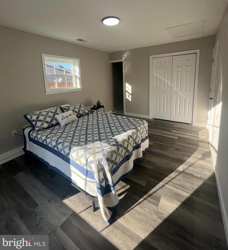 319 Williamsburg Rd, Dulles VA  20164-4326 exterior
