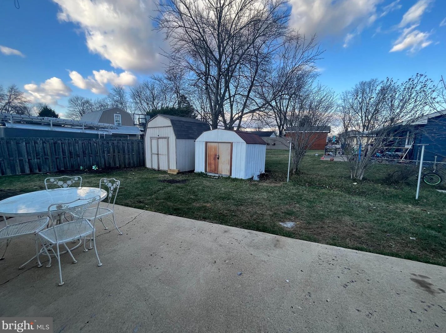 319 Williamsburg Rd, Dulles VA  20164-4326 exterior