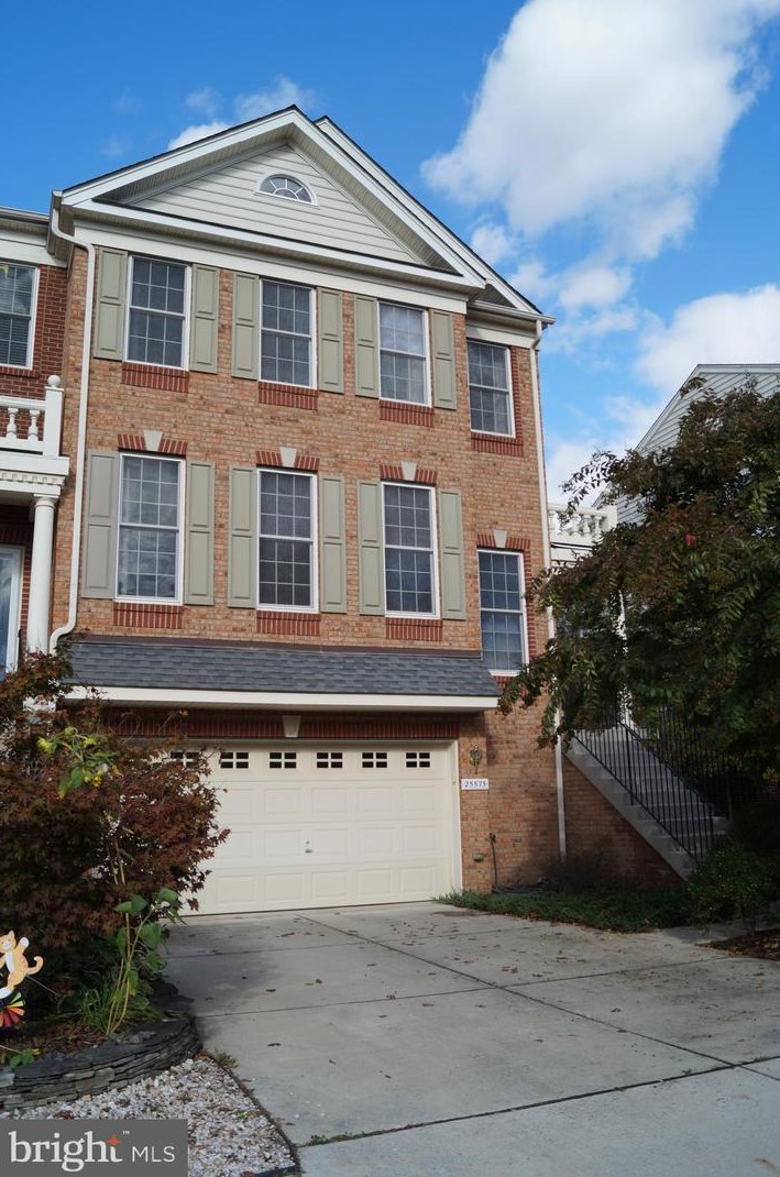 25575 America Sq, Fairfax, VA 20152