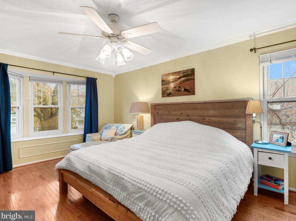 4 Oakdale Ct, Dulles VA  20165-5641 exterior