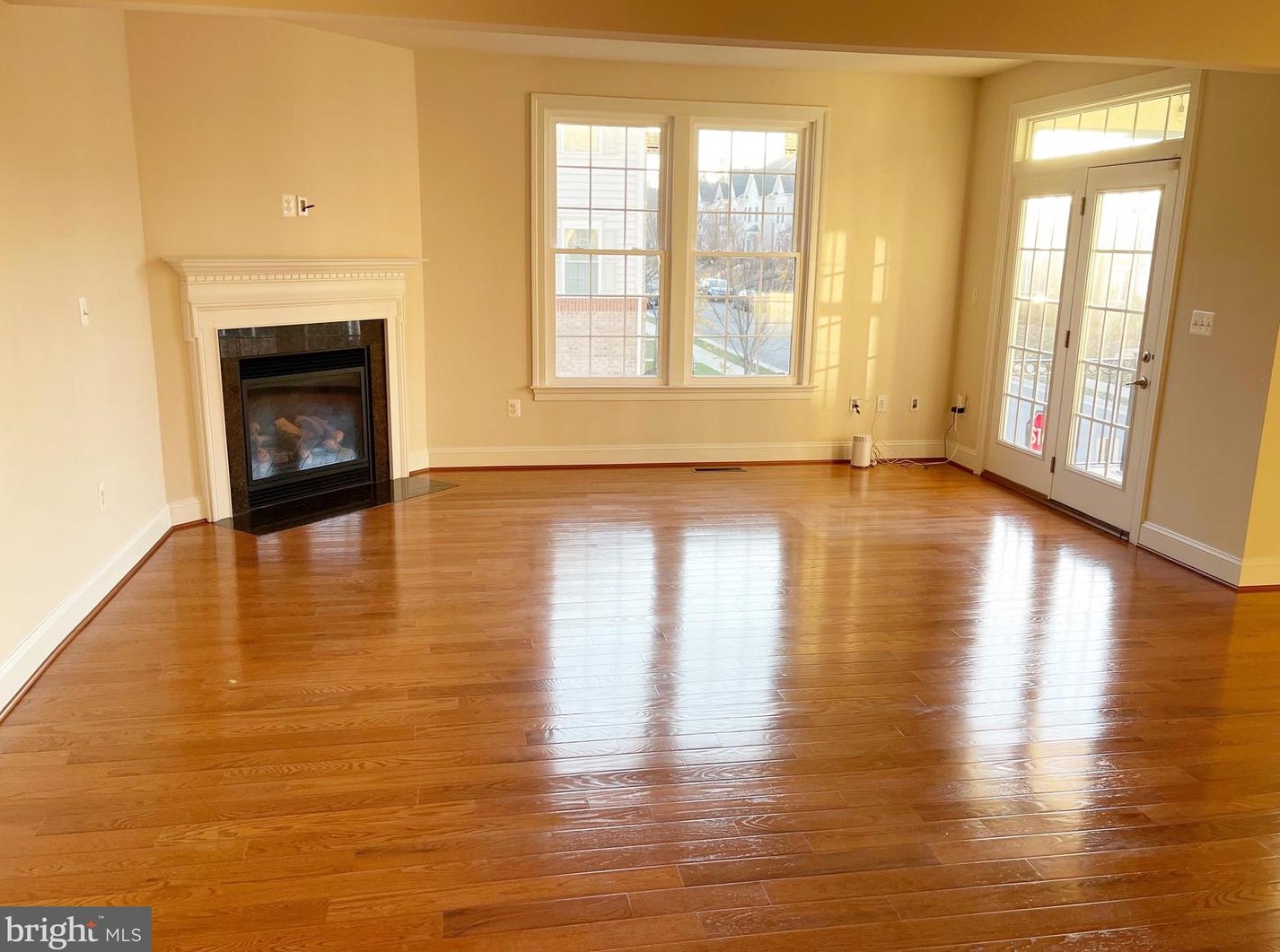 42525 Pine Forest Dr, Fairfax VA  20152-6095 exterior