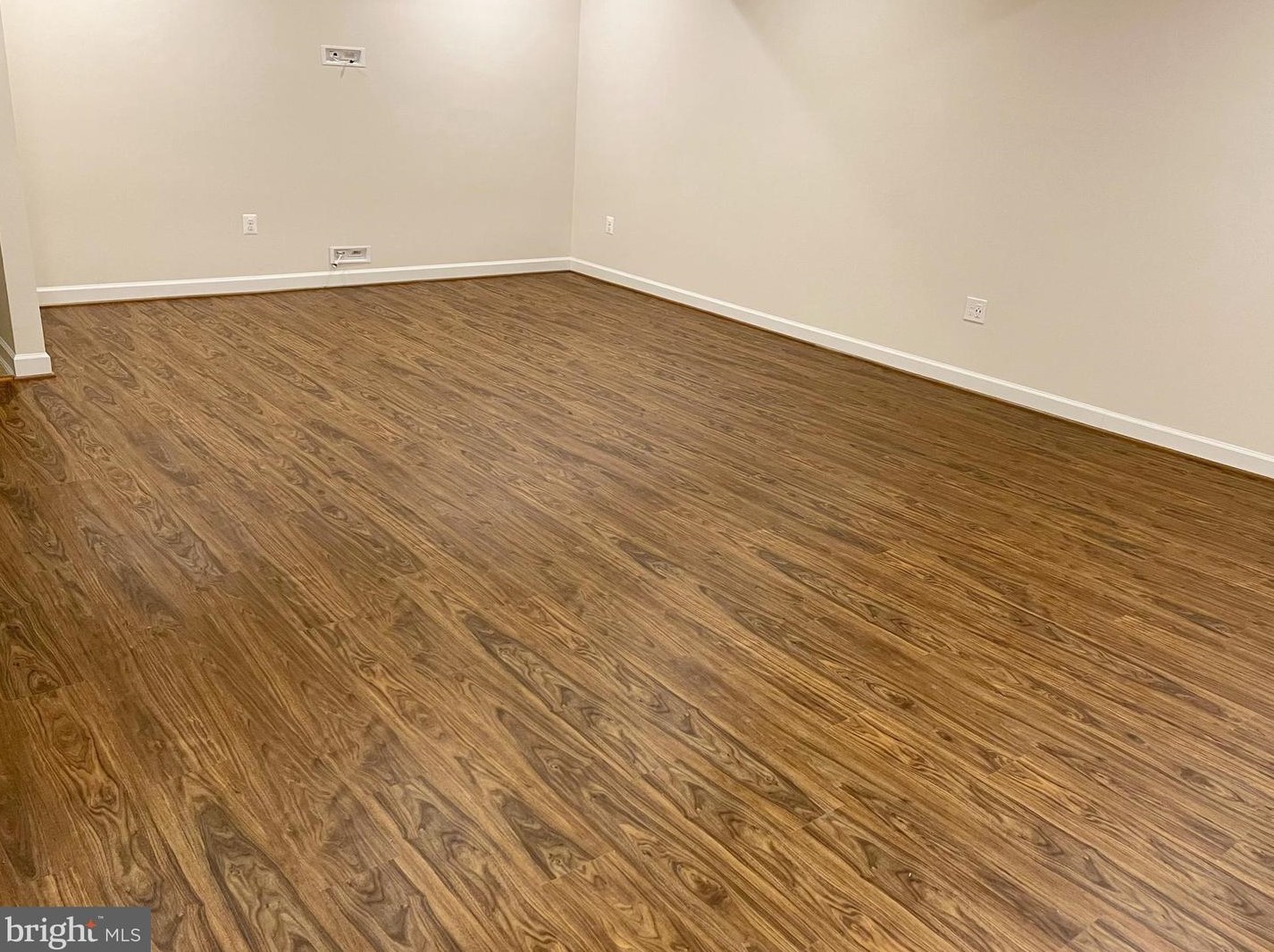 42525 Pine Forest Dr, Fairfax VA  20152-6095 exterior