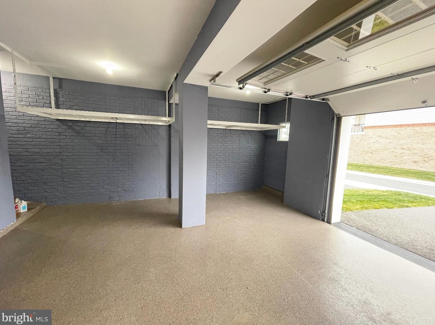 42525 Pine Forest Dr, Fairfax VA  20152-6095 exterior