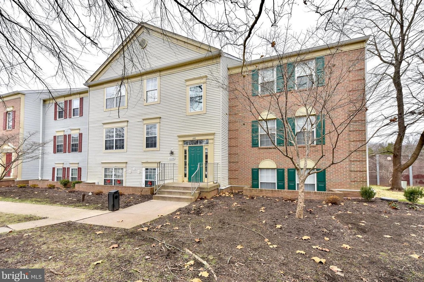 1110 Huntmaster Ter Ne #201, Leesburg, VA 20176