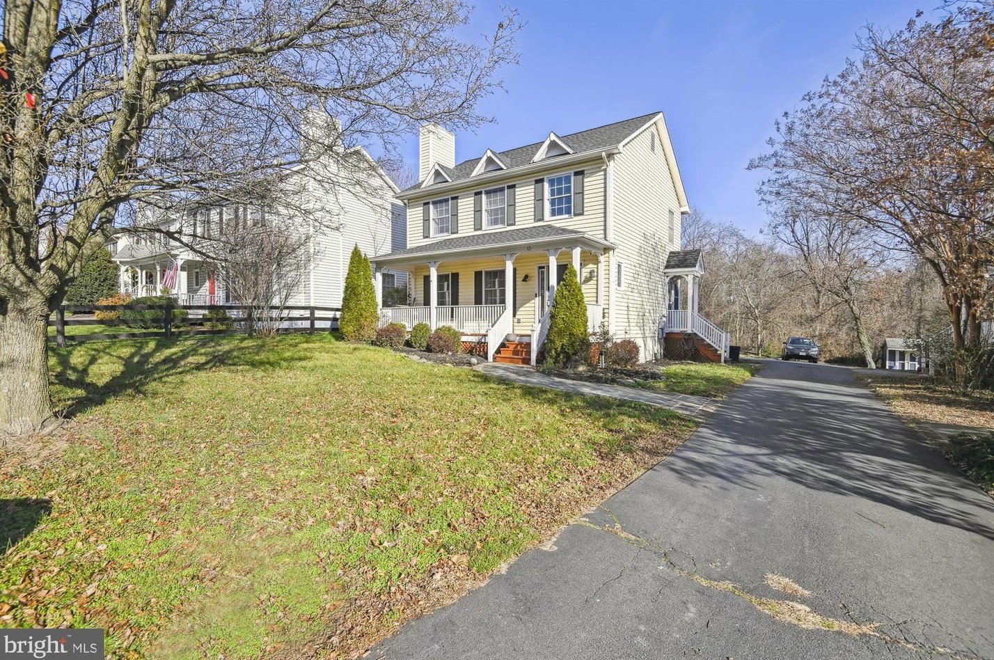 15 New Cut Rd, Round Hill, VA 20141