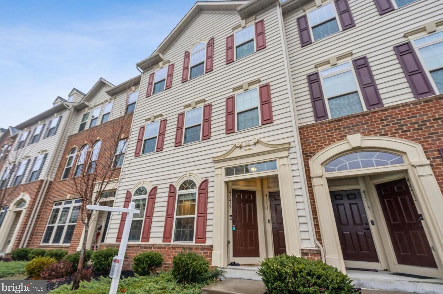 42219 Piebald Square, Stone Ridge, VA 20105