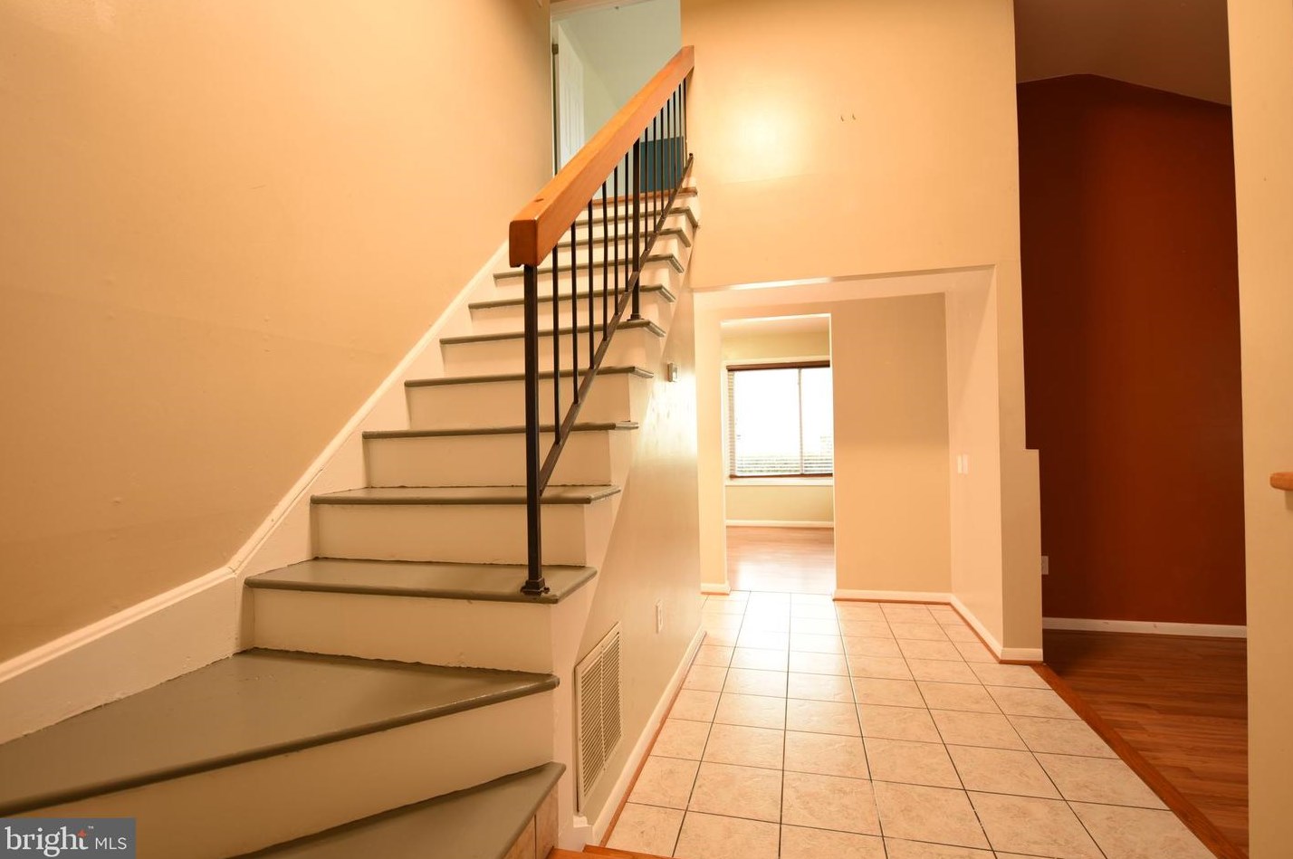 111 Biscayne Ct, Dulles VA  20164-1104 exterior