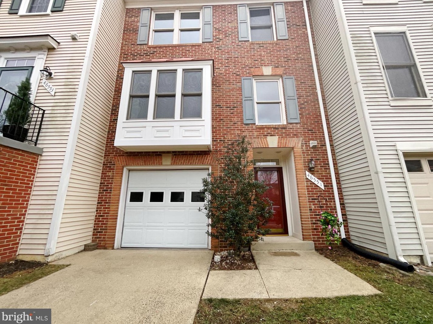 46551 River Meadows Ter, Dulles VA  20165-7219 exterior