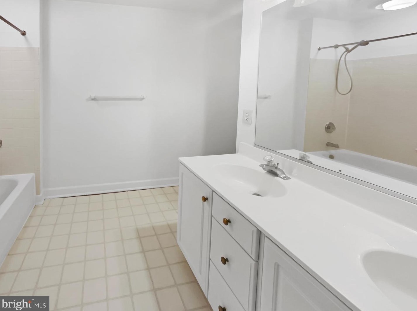 46551 River Meadows Ter, Dulles VA  20165-7219 exterior