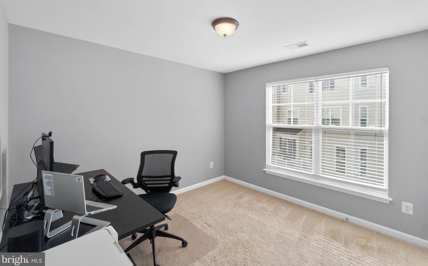 42221 Shorecrest Ter, Stone Ridge, VA 20105