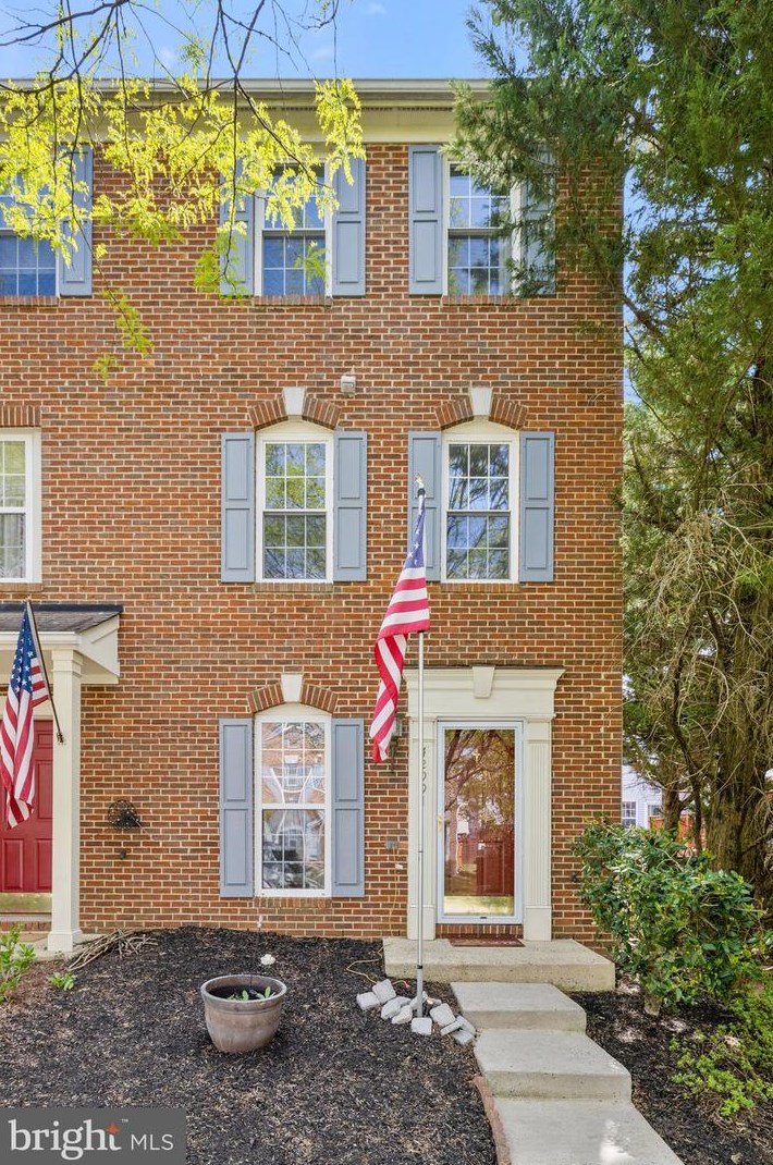 42991 Astell St, Fairfax, VA 20152-2028