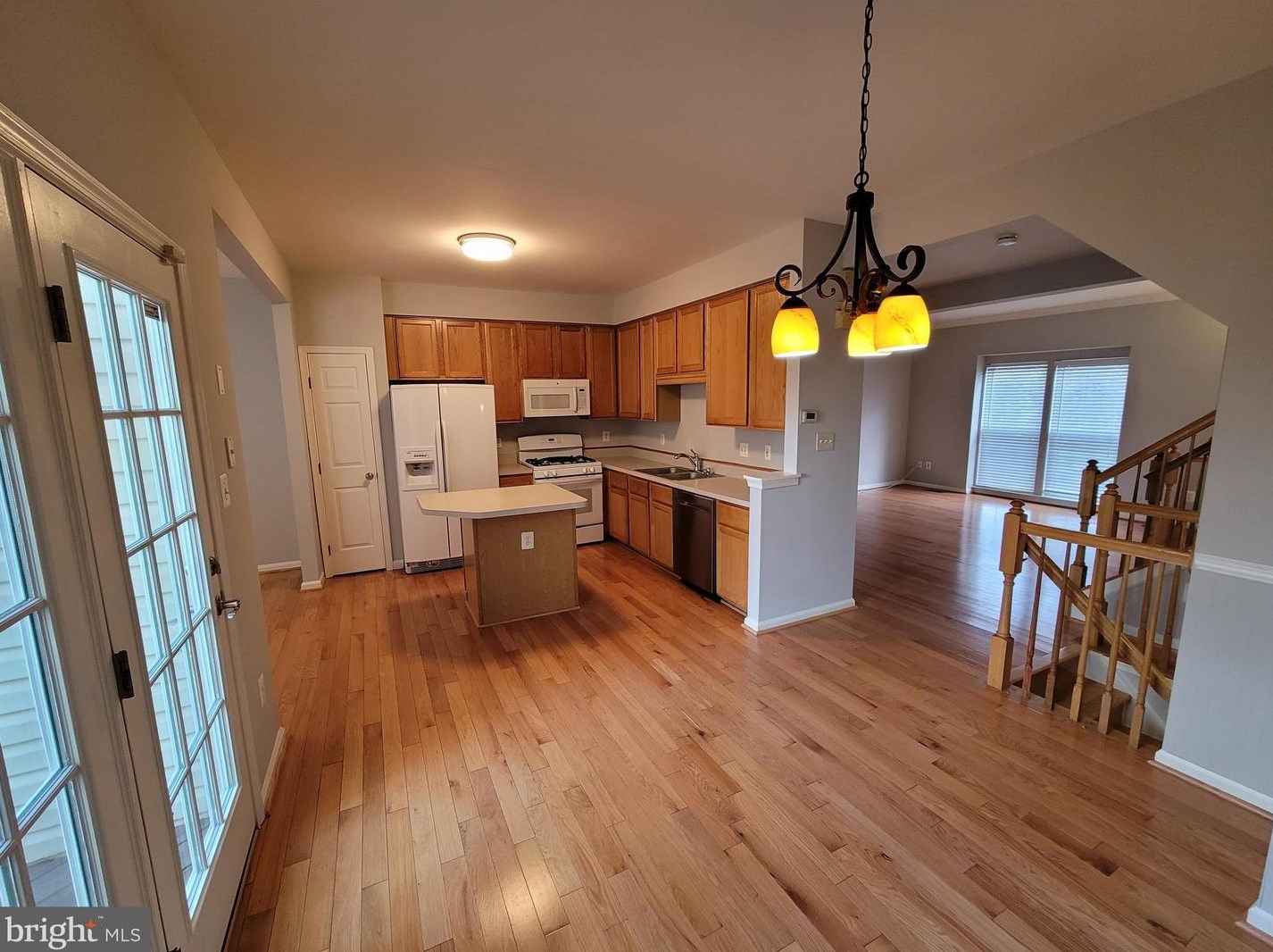 43253 Brookford Sq, Ashburn VA  20147-5141 exterior