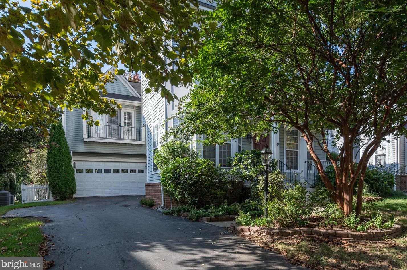 21590 Merion St, Ashburn, VA 20147