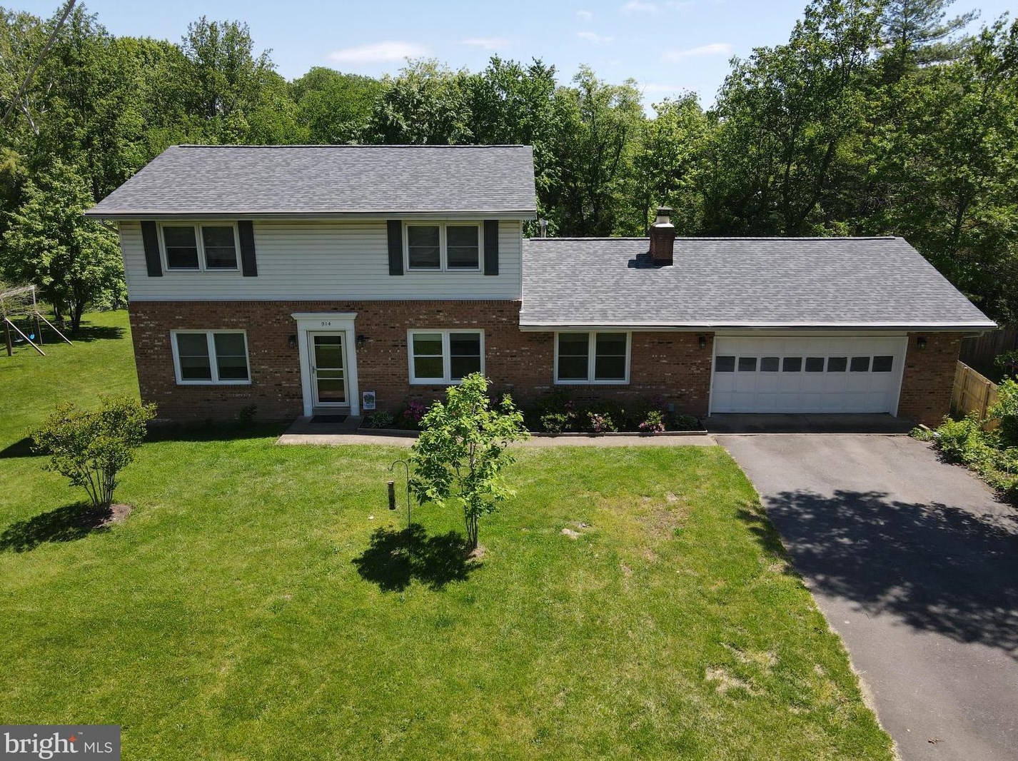 914 Redwood Rd, Dulles, VA 20164-5117