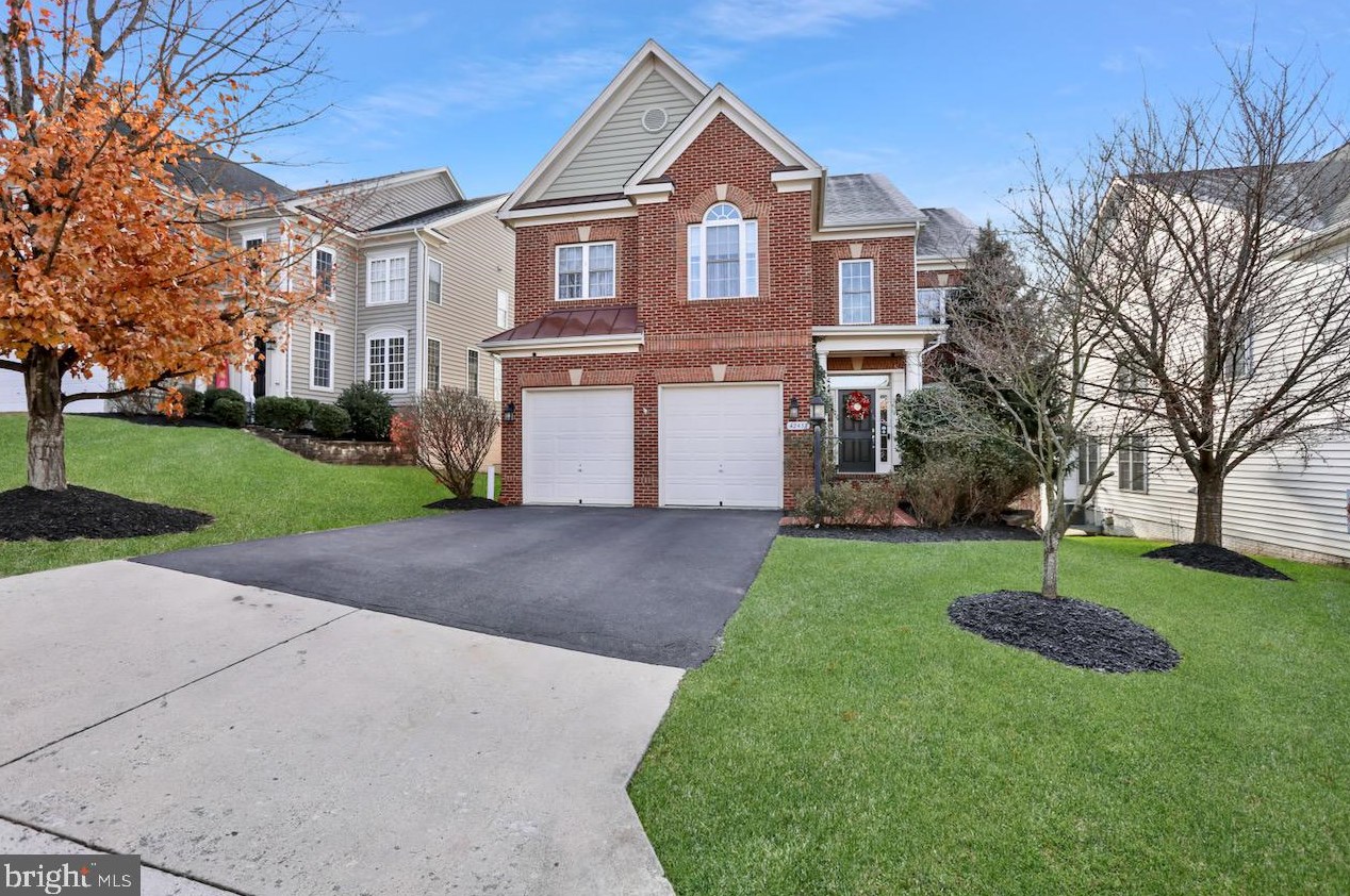 42437 Corro Pl, Ashburn, VA 20148-4322