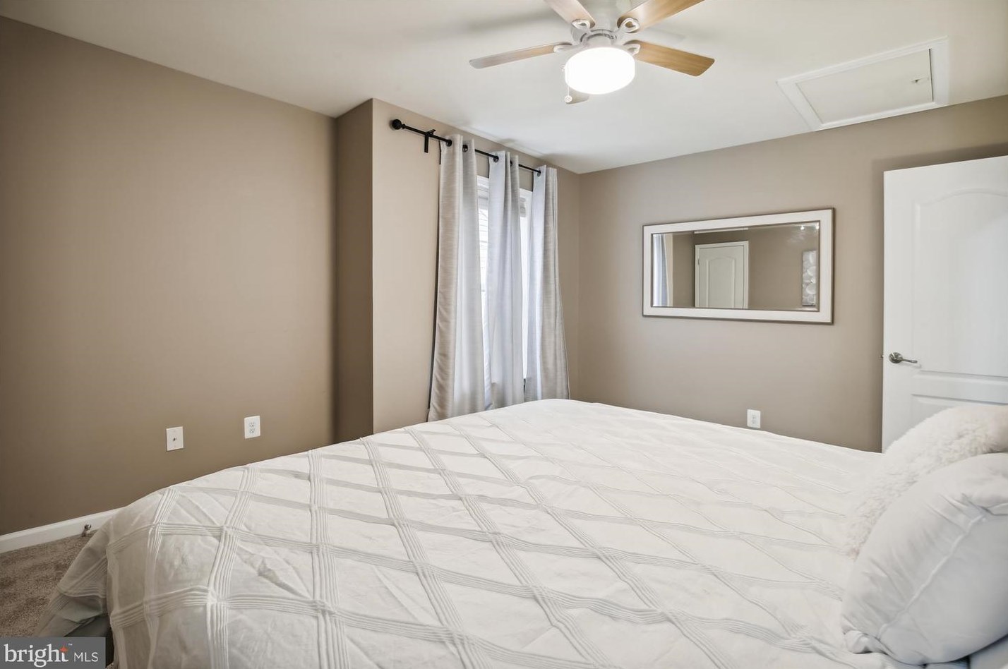42604 Hardage Ter, Ashburn VA  20148-4350 exterior