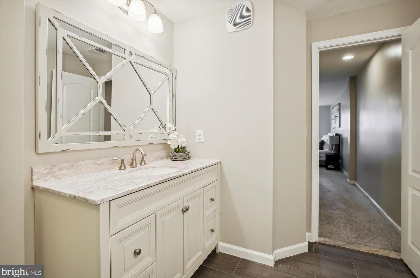 42604 Hardage Ter, Ashburn VA  20148-4350 exterior