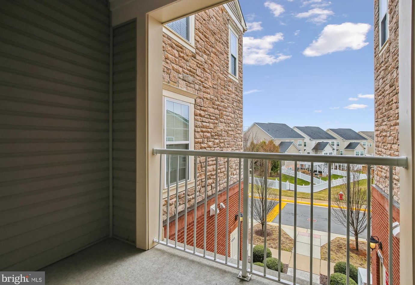 42604 Hardage Ter, Ashburn VA  20148-4350 exterior