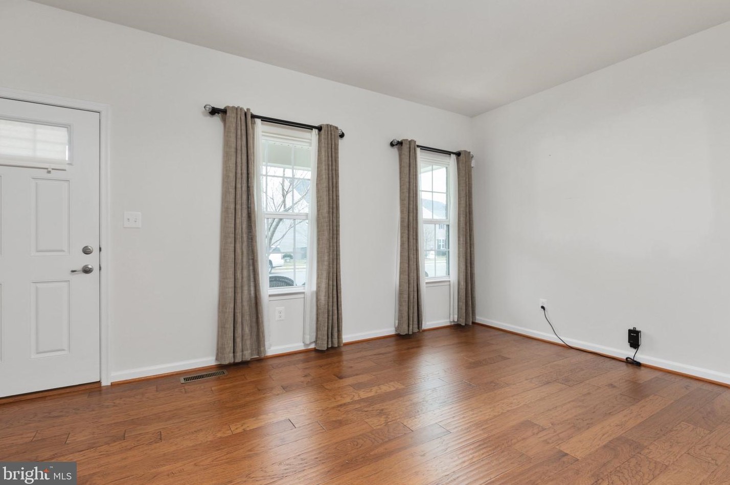 25491 Kylemore Dr, Stone Ridge, VA 20105-3040