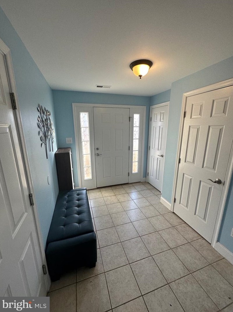 43186 Gatwick Sq, Ashburn, VA 20147