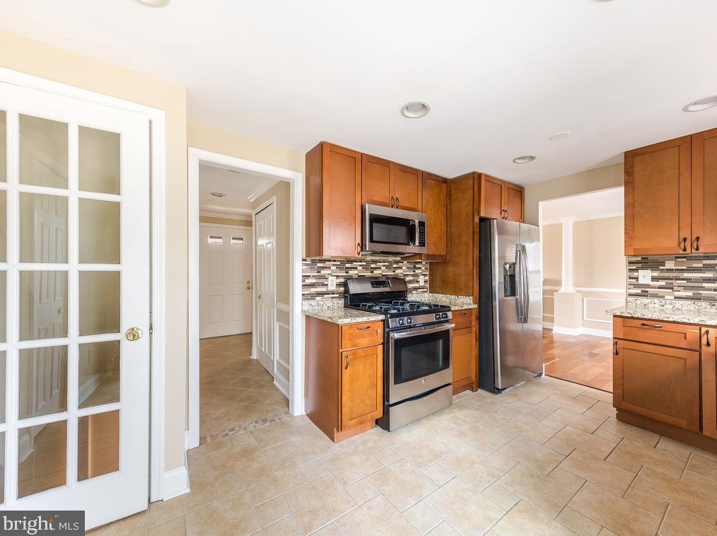 102 Cameron St, Dulles VA  20164-1908 exterior