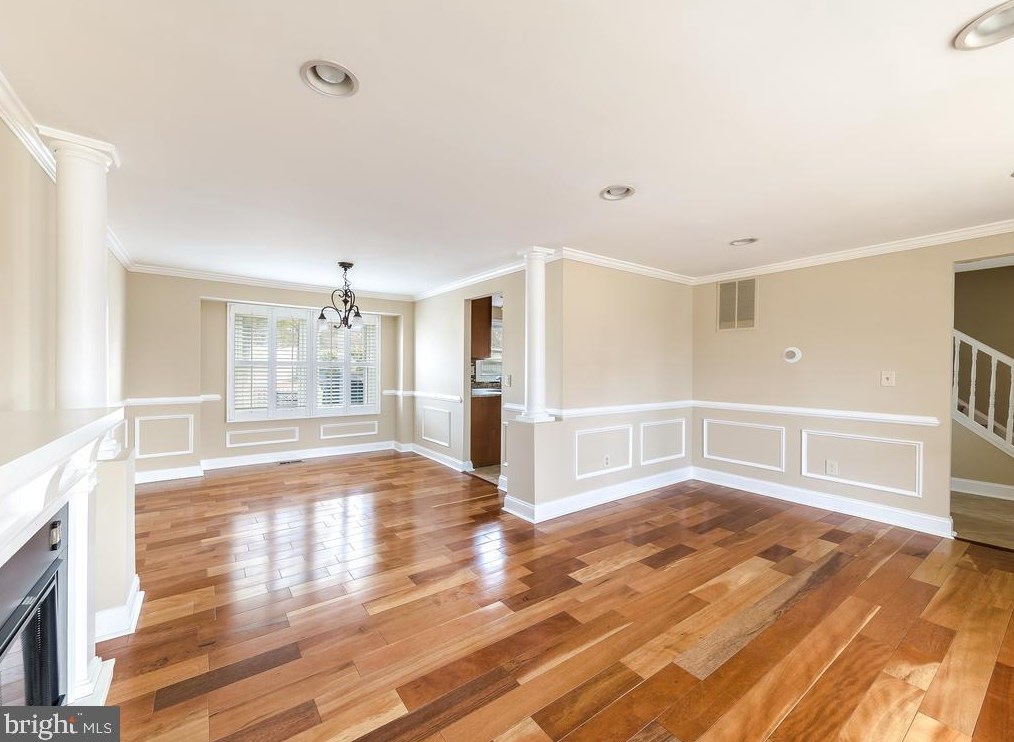 102 Cameron St, Dulles VA  20164-1908 exterior