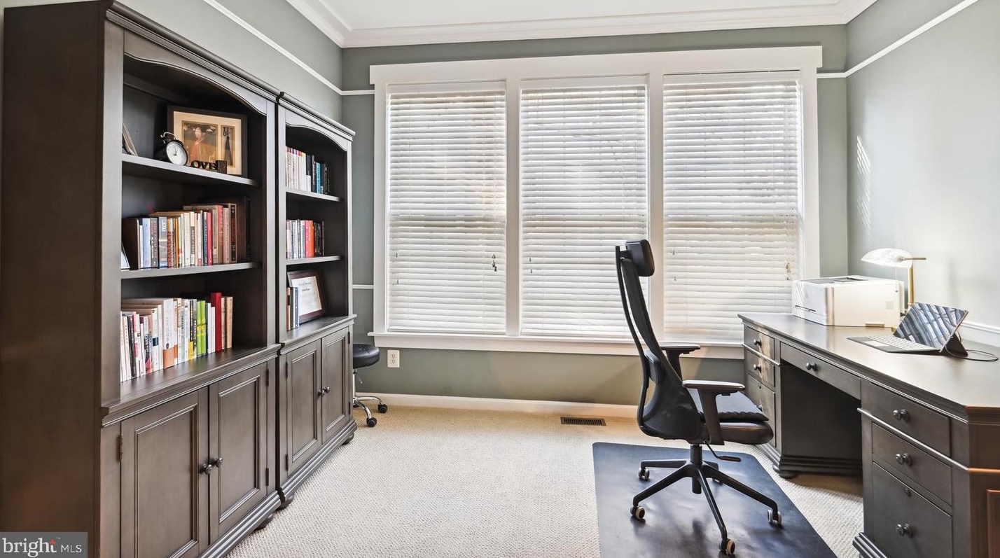 47074 Garrett Pl, Dulles VA  20165-7522 exterior