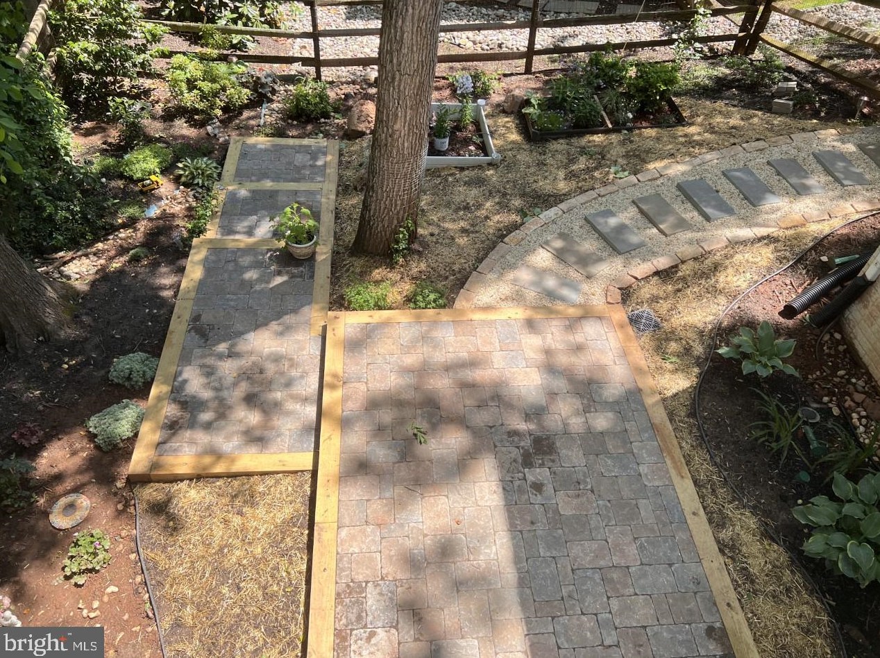 47074 Garrett Pl, Dulles VA  20165-7522 exterior