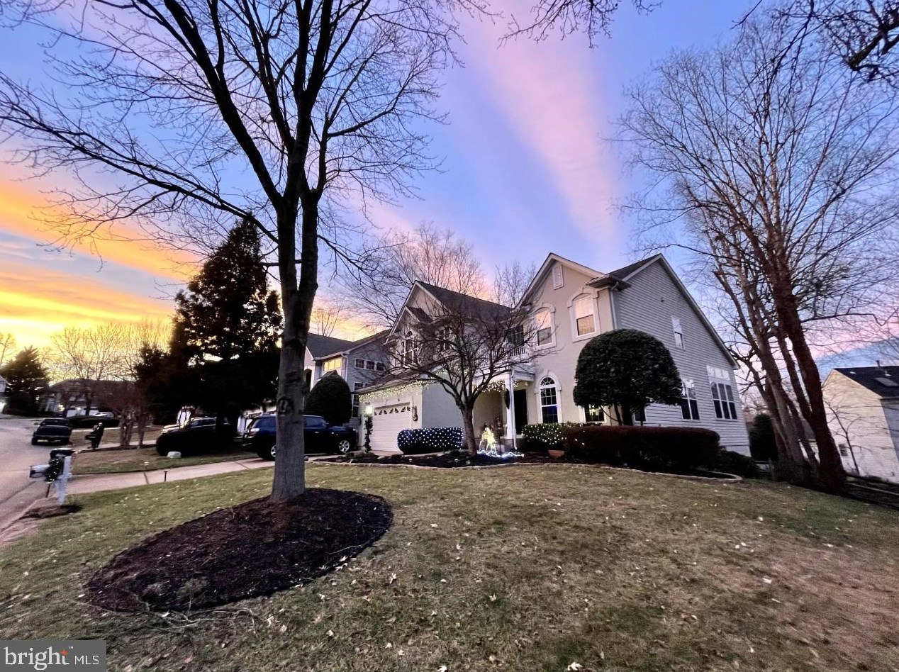 47074 Garrett Pl, Dulles VA  20165-7522 exterior