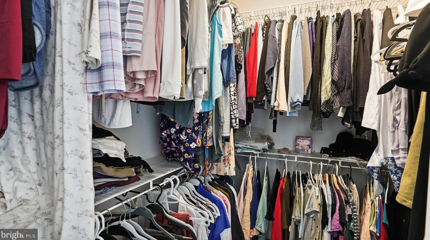 47074 Garrett Pl, Dulles VA  20165-7522 exterior