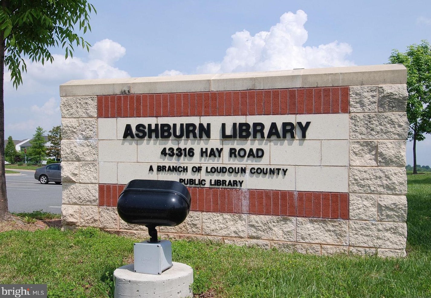 47074 Garrett Pl, Dulles VA  20165-7522 exterior