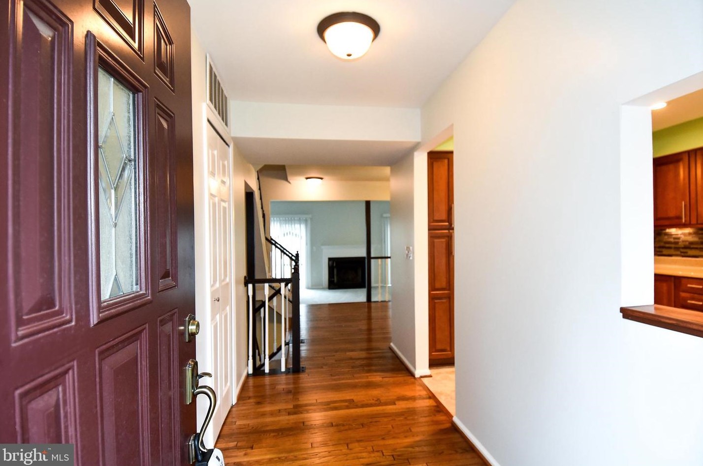 33 Lyndhurst Ct, Dulles, VA 20165-6022